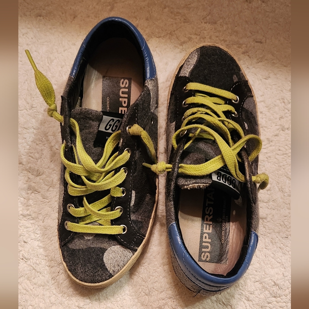 Rare Golden Goose sneakers with 2 pairs of shoe strings.